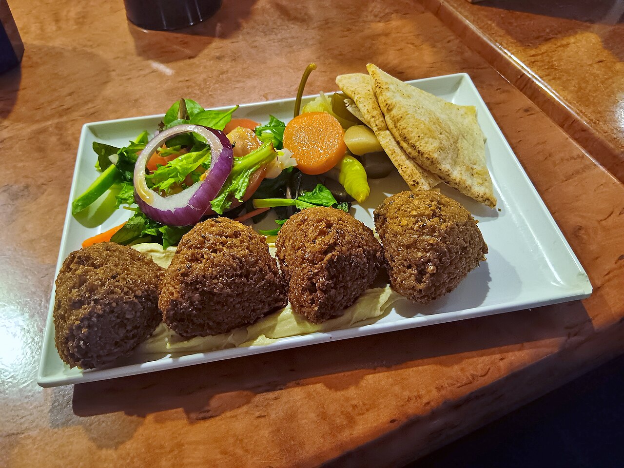 Mood Food Bar — świeże dania i kawa